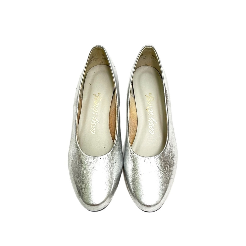 Vintage 1990s silver metallic leather slip on formal kitten heels - Picture 4 of 8
